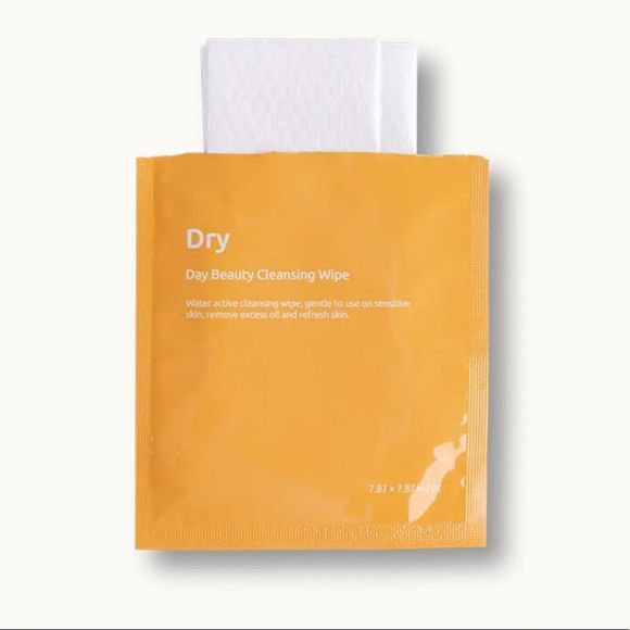 Base Blue Dry and Wet, Dual Action Facial Cleansing Wipes. New in sealed box - Picture 9 of 10